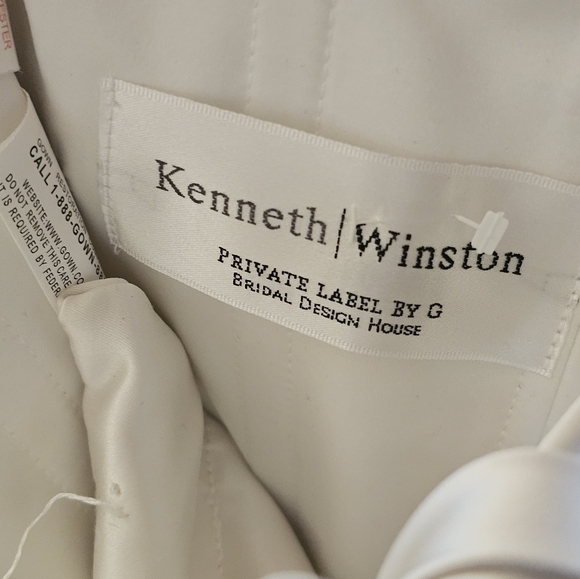 NWOT - Champ Satin Sweetheart Strapless Fit & Flare Kenneth Winston Wedding Gown - Picture 7 of 7